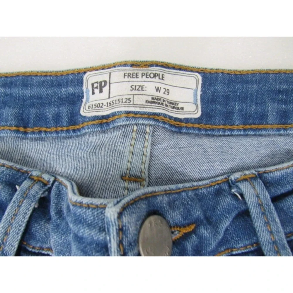 Free People Crop Fringe Straight High Rise Distressed Denim Jeans Size 29‎